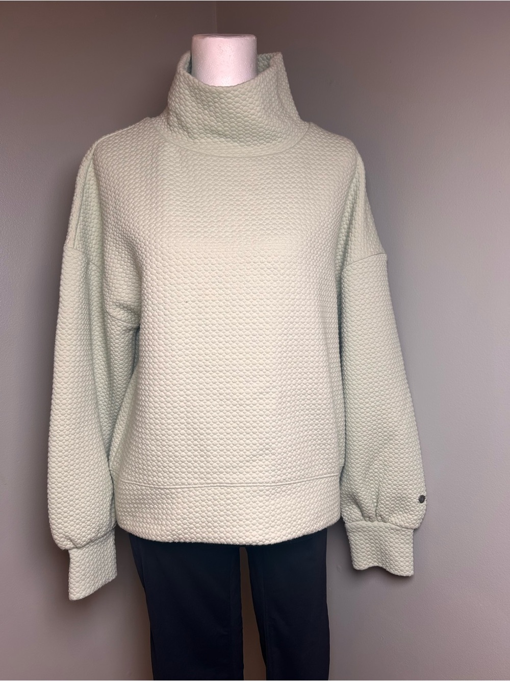CALIA by Carrie Underwood
Textured Cowl Neck Pullover Size
Small - Picture 2 of 12